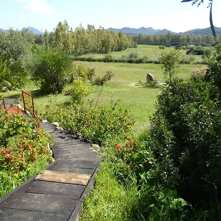 Casa Per Ferie Villaggiocarovana カスティアーダス