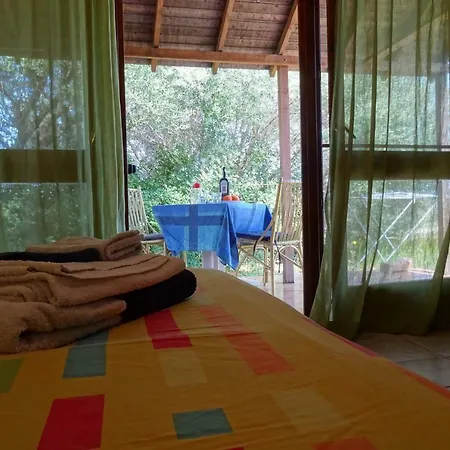 Casa Per Ferie Villaggiocarovana 卡斯蒂亚达斯